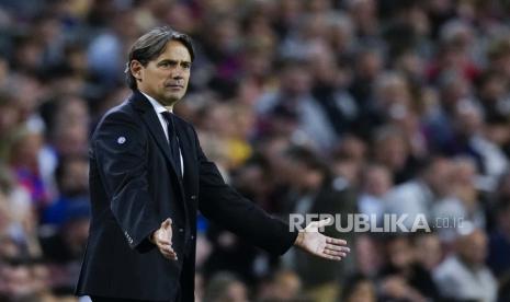 Pelatih kepala Inter Simone Inzaghi bereaksi selama pertandingan sepak bola Grup C Liga Champions UEFA antara FC Barcelona dan FC Internazionale Milano, di Barcelona, ??Spanyol timur, 12 Oktober 2022.