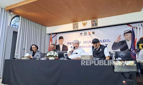 Konferensi pers Timnas AMIN tentang website KPU (Sirekap). Timnas Amin mengaku sudah melayangkan dua surat audit sistem IT KPK tapi diabaikan.