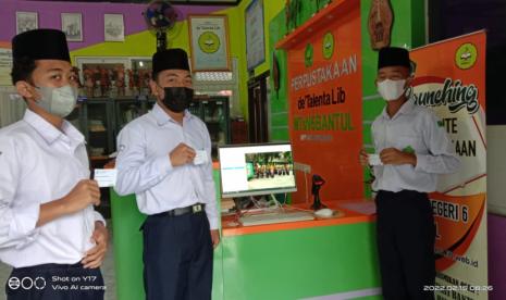 Perpustakaan MTsN 6 Bantul telah terapkan sistem slims 9 bulian.