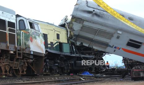 Peristiwa tabrakan kereta api KA Turangga jurusan Surabaya-Bandung dengan KA commuter line jurusan Padalarang-Cicalengka,