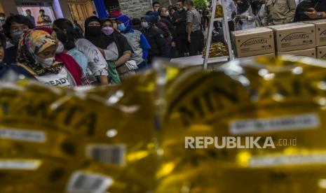 Ketersediaan stok minyak goreng medium atau curah di Tangerang kosong.