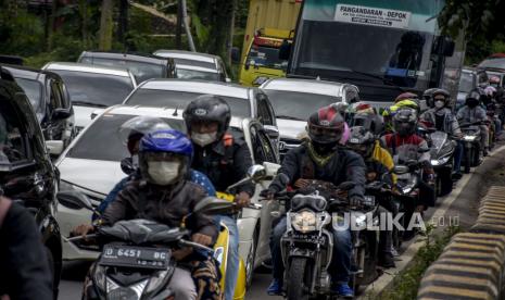 Pemudik (ilustrasi). Satlantas Polres Cianjur, Jawa Barat, tidak merekomendasikan sejumlah jalur alternatif di Cianjur seperti Jalur Puncak II dan Jalur Jonggol.