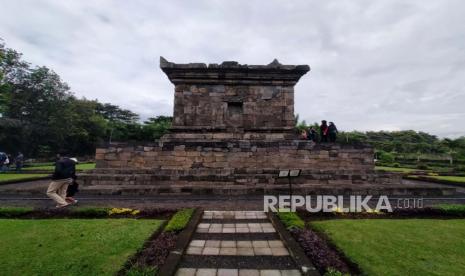 Suasana Candi Badut di Kelurahan Karang Besuki, Kecamatan Sukun, Kota Malang. Candi ini merupakan salah satu peninggalan Raja Gajayana dari Kerajaan Kanjuruhan.