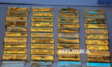 Penyelundupan 16 Batang Emas, Dua WN China Dicokok