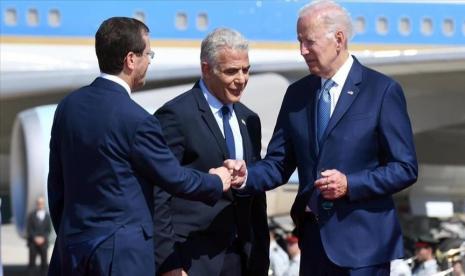 Presiden AS Joe Biden dan Perdana Menteri Israel Yair Lapid pada hari Kamis (14/7/2022) menandatangani deklarasi bersama untuk mencegah Iran memperoleh senjata nuklir.