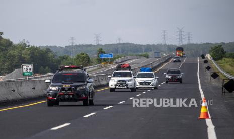 Hutama Karya memprediksi ada 200 ribu unit kendaraan yang akan kembali ke Jawa.