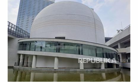 Planetarium dan Observatorium Jakarta (POJ) mengadakan nonton bareng (nobar) pengamatan Gerhana Matahari Hibrida pada 20 April mendatang/ilustrasi.