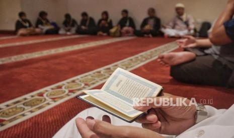 Buya Hamka Jelaskan Syarat Taubat Atas Dosa ke Sesama Manusia