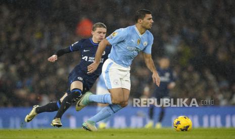 Gelandang Manchester City Rodri pada laga Liga Primer Inggris melawan Chelsea, Ahad (18/2/2024).