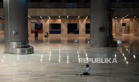 Pengumpulan zakat fitrah beras di Istiqlal belum ada sama sekali. Suasana Masjid Istiqlal Jakarta selama pandemi Covid-19.