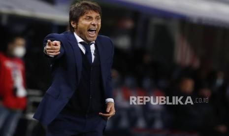 Antonio Conte masuk bursa pelatih baru Everton.