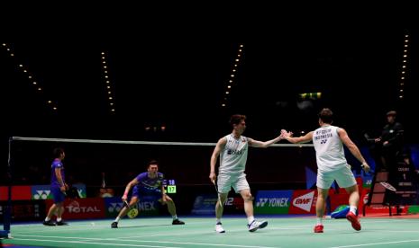 Ganda putra Indonesia Marcus Fernaldi Gideon dan Kevin Sanjaya Sukamuljo terpaksa mengubur asa setelah Indonesia dicoret dari All England 2022.