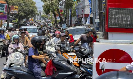 antrean-bbm-terjadi-di-sejumlah-daerah-dirjen-migas-sebut-stok-masih-aman