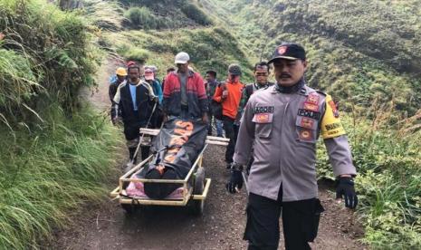 Penambang yang Hilang di Kawah Gunung Ijen Ditemukan Tewas