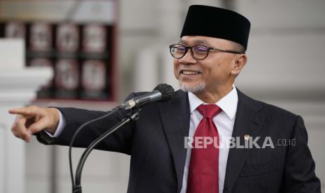  Menteri Perdagangan Zulkifli Hasan. Menteri Perdagangan (Mendag) Zulkifli Hasan mengingatkan, pentingnya memahami literasi perdagangan berjangka komoditi agar nasabah siap dengan risiko yang dihadapi.