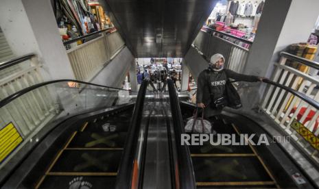 Pasar Mayestik, Jakarta. Pedagang di Pasar Mayestik telah mendengar kabar soal vaksinasi yang menyasar pedagang di pasar.