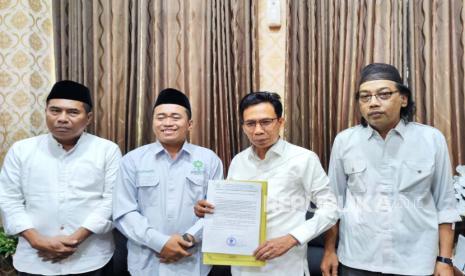 Pihak rektorat UIN Raden Mas Said meminta Dema membatalkan kerjasama dengan sponsorship yang diduga terkait dengan Pinjol, Senin (7/8/2023). 