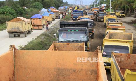 Ilustrasi mobil kelebihan muatan. Dishub Riau lakukan penindakan penilangan mobil kelebihan muatan