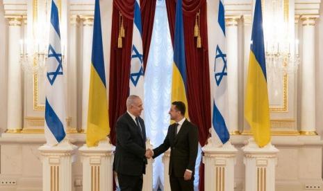 Perdana Menteri Israel yang akan datang Benjamin Netanyahu mempertimbangkan untuk memasok sistem pertahanan udara Israel ke Ukraina, kata Presiden Ukraina Volodymyr Zelenskyy