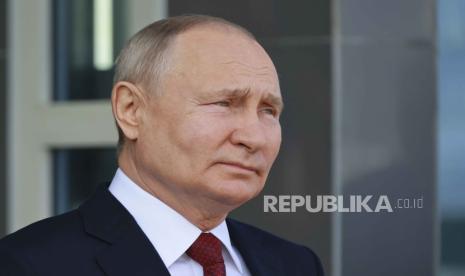 Presiden Rusia, Vladimir Putin memperkenalkan sistem perbankan syariah untuk menguji kelayakan model keuangan Islam