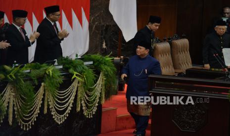 Presiden Prabowo Subianto usai menyampaikan pidato dalam sidang paripurna MPR di Senayan, Jakpus, Ahad (20/10/2024), salah satunya target swasembada pangan.