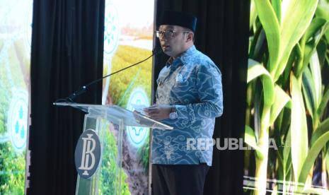 Gubernur Jawa Bara Gubernur Jabar Ridwan Kamil mengatakan bahwa bela negara merupakan alat untuk mencapai tujuan cita-cita bangsa dengan menjunjung tinggi dan mengamalkan nilai-nilai Pancasila. (Ilustrasi)t Ridwan Kamil menyampaikan sambutan saat acara West Java Food and Agriculture Summit (WJFAS) di Hotel Homan, Kota Bandung, Kamis (10/12). WJFAS digelar guna memperkuat ketahanan pangan di Jawa barat khusunya di saat pandemi salah satunya dengan mempertemukan antara petani dengan offtaker komoditas pertanian.