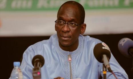 Presiden Senegal Macky Sall memecat menteri kesehatannya, Abdoulaye Diouf Sarr