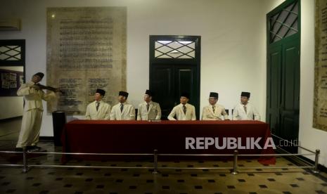 Suasana Museum Sumpah Pemuda, Kramat Raya, Jakarta Pusat, Kamis (28/10). Pada peringatan Sumpah Pemuda ke 93 kali ini, Museum sumpah pemuda masih melakukan penutupan sementara layanan kunjungan untuk umum. Biasanya museum ini ramai dikunjungi warga pada peringatan sumpah pemuda 28 Oktober. Hari sumpah pemuda ke 93 kali ini mengambil tema Bersatu, Bangkit, dan Tumbuh.