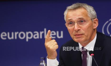 Sekretaris Jenderal NATO Jens Stoltenberg mengatakan aliansi militer Eropa itu mendukung upaya diplomatik untuk gencatan senjata kemanusiaan.di Gaza.