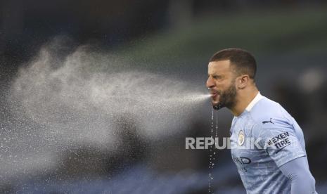  Kyle Walker dari Manchester City.