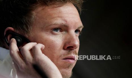 Mantan pelatih Bayern Muenchen, Julian Nagelsmann. Tottenham Hotspur dikabarkan tertarik untuk memboyong Julian Nagelsmann sebagai pelatih kepala menyusul masa depan Antonio Conte yang semakin tidak jelas. 