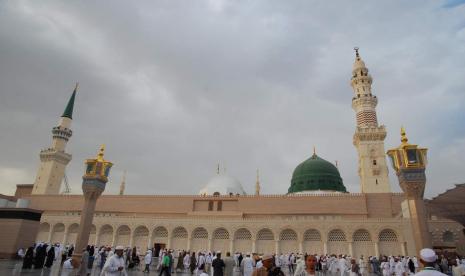 ILUSTRASI Masjid Nabawi di Madinah, Arab Saudi. Madinah hampir dilanda perpecahan antarsesama Muslim pada zaman Nabi SAW akibat fitnah Yahudi.