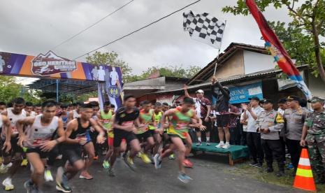 UNY Gelar Lomba Lari Jalanan 'Geo Heritage Cross Country' di Gunungkidul