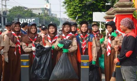 Bulan Bakti Pramuka Pancoran Mas Depok, Lakukan Gerakan Berantas Sarang Nyamuk