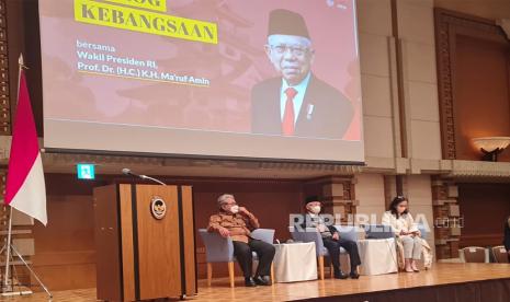 Wakil Presiden Maruf Amin saat bertemu diaspora Indonesia dalam acara Dialog Kebangsaan, di Peacock Westroom, Hotel Imperial, Osaka, Jepang, Senin malam (06/03/2023). 