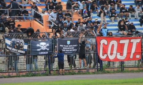 Asa Suporter Persela Lamongan: Laskar Joko Tingkir Tak Pernah Padam!