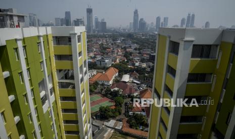 Plt Kepala Dinas Perumahan Rakyat dan Kawasan Permukiman DKI Jakarta, Sarjoko mengatakan, sekitar 58 persen dari kapasitas 780 unit hunian rumah susun sederhana milik (rusunami) Klapa Village, di Pondok Kelapa, Jakarta Timur DP nol rupiah telah terjual. 