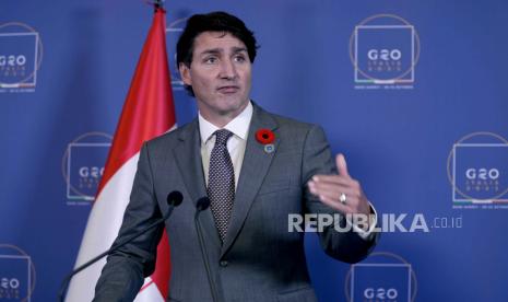 Perdana Menteri Kanada Justin Trudeau. Trudeau mengatakan, pemerintahnya akan melarang warga Kanada melakukan semua transaksi keuangan dengan Luhansk dan Donetsk. 