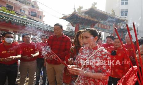 Kandidat perdana menteri Thailand, Paetongtarn Shinawatra melahirkan bayi laki-laki dua pekan sebelum pemungutan suara. 