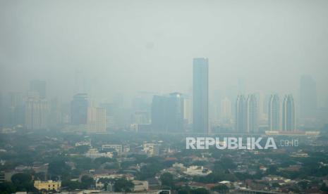 Suasana gedung-gedung bertingkat di Jakarta, Selasa (25/7/2023).