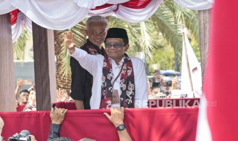 Cawapres Mahfud MD. Cawapres Mahfud MD meminta pegawai di Kemenko Polhukam harus tetap netral.