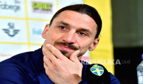 Zlatan Ibrahimovic resmi memperpanjang kontraknya bersama AC Milan hingga 2022 mendatang.