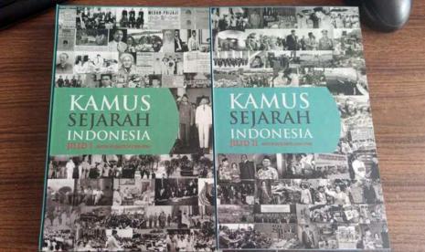 .Revisi Sejarah; Sebuah Esaikrostik