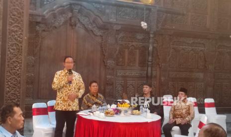 Anies Baswedan diskusi pewayangan di Sukoharjo, Rabu (1/2/2023). Pertemuan berlangsung di Padepokan Ki Anom Suroto.