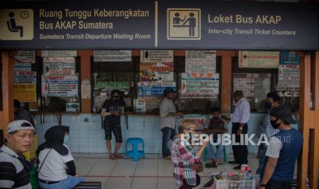 Kementerian Perhubungan melakukan sejumlah antisipasi menjelang Hari Raya Idul Adha 1441 H pada Jumat (31/7), yang berarti akan ada libur panjang akhir pekan dan tidak ada larangan mudik. Menteri Perhubungan Budi Karya Sumadi telah menginstruksikan jajarannya untuk mengantisipasi adanya lonjakan penumpang maupun lalu lintas kendaraan.