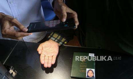 Pemerintah tengah mengebut revisi aturan pemerintah terkait Golden Visa.