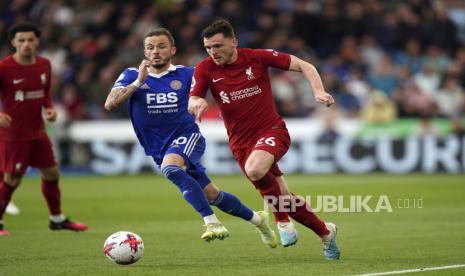 Bek kiri Liverpool Andy Robertson.