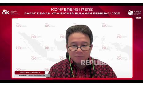 Tangkapan layar Wakil Ketua Dewan Komisioner Otoritas Jasa Keuangan (OJK) Mirza Adityaswara dalam konferensi pers RDK OJK, Senin (27/2/2023).