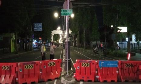  Jalan Dago dan Dipatiukur Ditutup, Kota Bandung Sepi