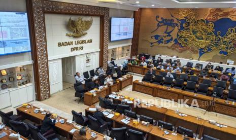 Baleg DPR menyepakati usulan 20 persen dana desa berasal dari dana transfer daerah untuk dimasukkan ke dalam draf revisi UU Desa, di Ruang Rapat Baleg, Gedung Nusantara I, Kompleks Parlemen, Jakarta, Senin (3/7/2023).